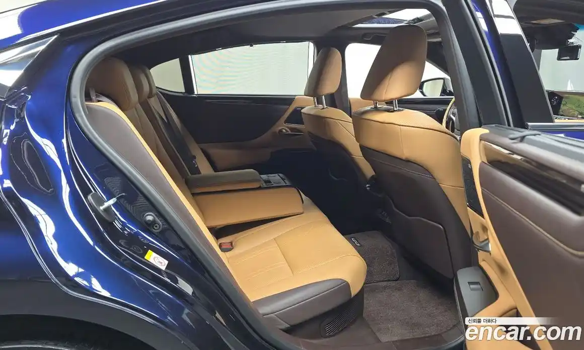 Lexus ES 2019 2.5 Автомат в Москве № 198868, фото 10