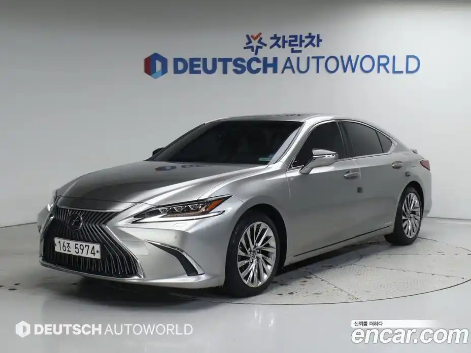 Lexus ES 2019 2.5 Автомат в Москве № 198871, фото 1