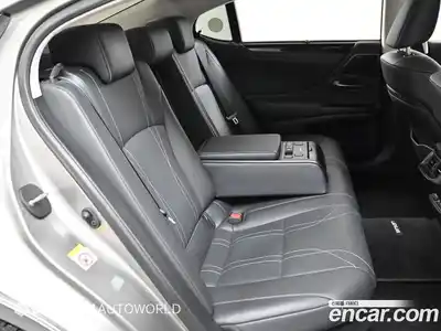 Lexus ES 2019 2.5 Автомат в Москве № 198871, миниатюра 12