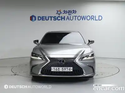 Lexus ES 2019 2.5 Автомат в Москве № 198871, миниатюра 3