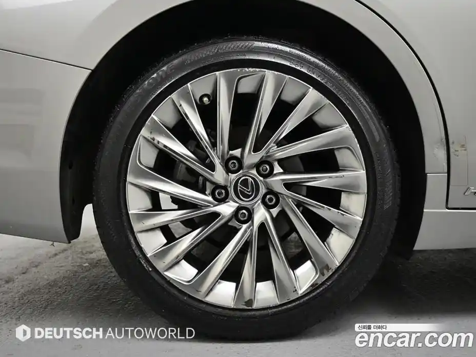 Lexus ES 2019 2.5 Автомат в Москве № 198871, фото 5