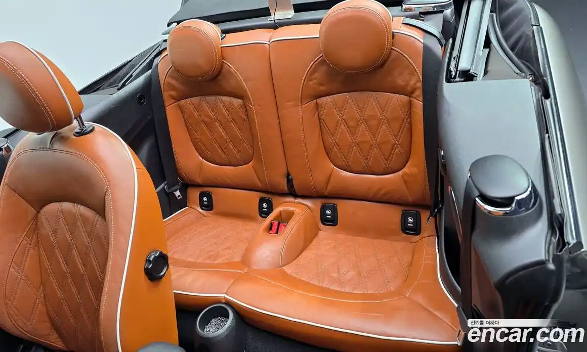 Mini Cooper Convertible 2017 2.0 Автомат в Москве № 199930, фото 12