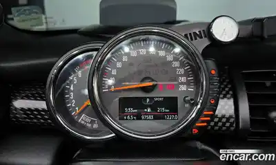 Mini Cooper Convertible 2017 2.0 Автомат в Москве № 199930, миниатюра 8