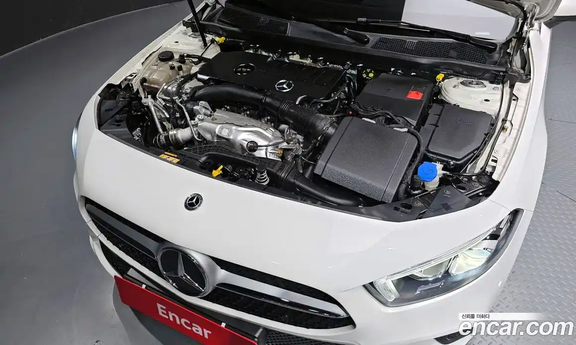 Mercedes-Benz A-Class 2021 2.0 Автомат в Москве № 206328, фото 15