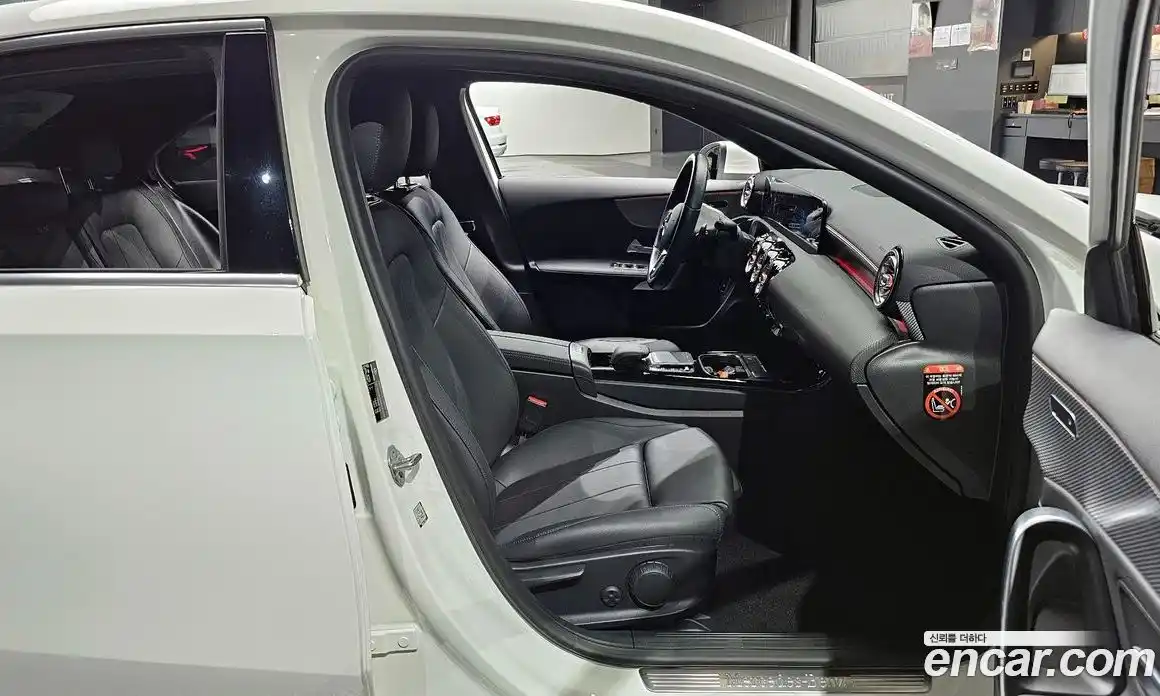 Mercedes-Benz A-Class 2021 2.0 Автомат в Москве № 206328, фото 10