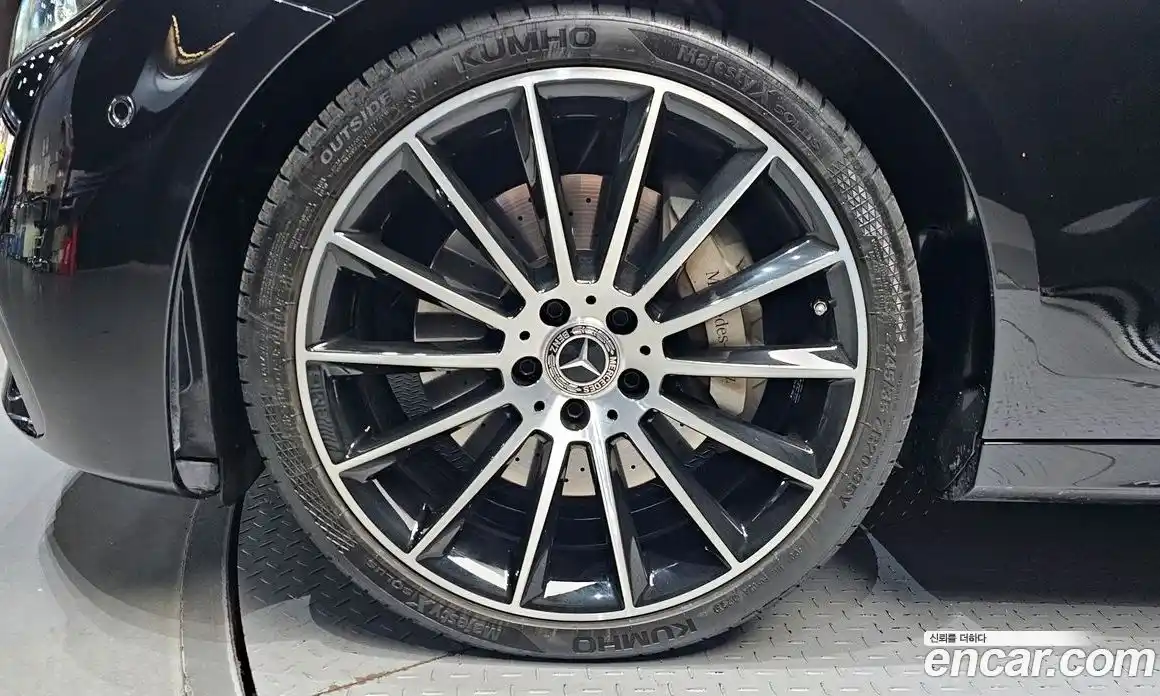 Mercedes-Benz E-Class 2023 2.0 Автомат в Москве № 206352, фото 17