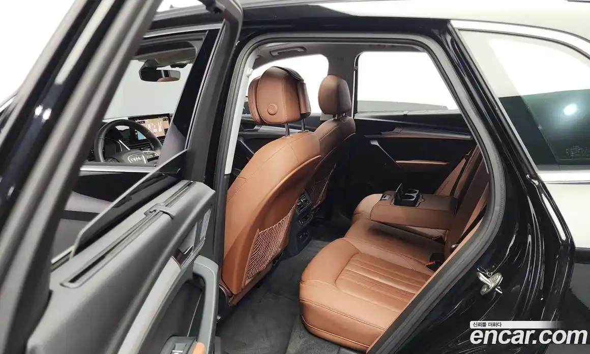 Audi Q5 2023 2.0 Автомат в Москве № 207359, фото 11