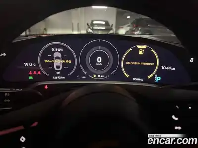 Porsche Taycan 2024 Автомат в Москве № 213057, миниатюра 7