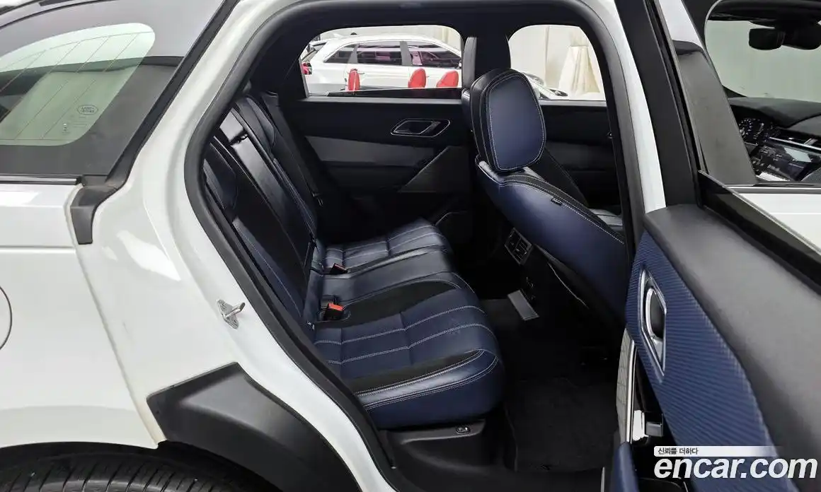 Land Rover Range-Rover Velar 2018 2.0 Автомат в Москве № 213647, фото 12