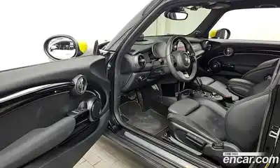 Mini Cooper 2024 Автомат в Москве № 214270, миниатюра 11