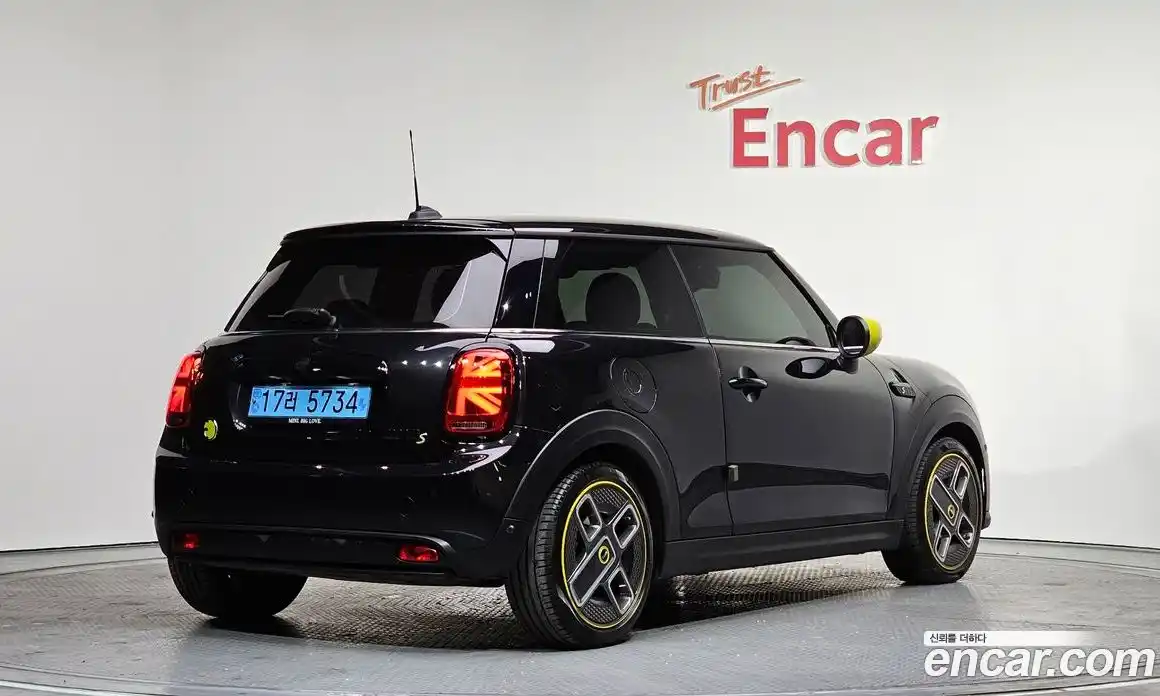 Mini Cooper 2024 Автомат в Москве № 214270, фото 7