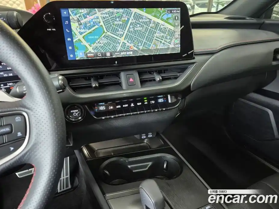 Lexus UX 2025 2.0 Вариатор в Москве № 214756, фото 16