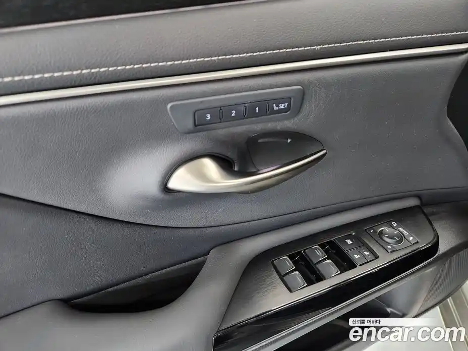 Lexus ES 2023 2.5 Вариатор в Москве № 214809, фото 12