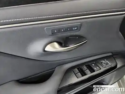 Lexus ES 2023 2.5 Вариатор в Москве № 214809, миниатюра 12