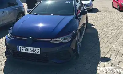 Volkswagen Golf 2023 2.0 Автомат в Москве № 214881, миниатюра 3