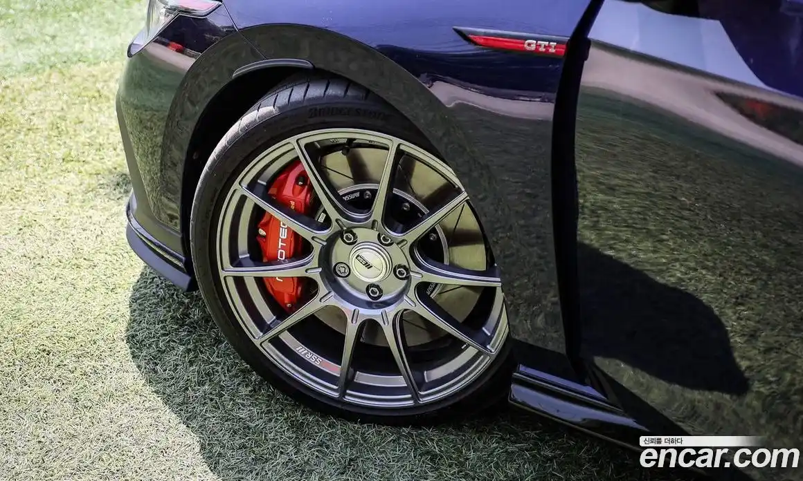 Volkswagen Golf 2023 2.0 Автомат в Москве № 214881, фото 5