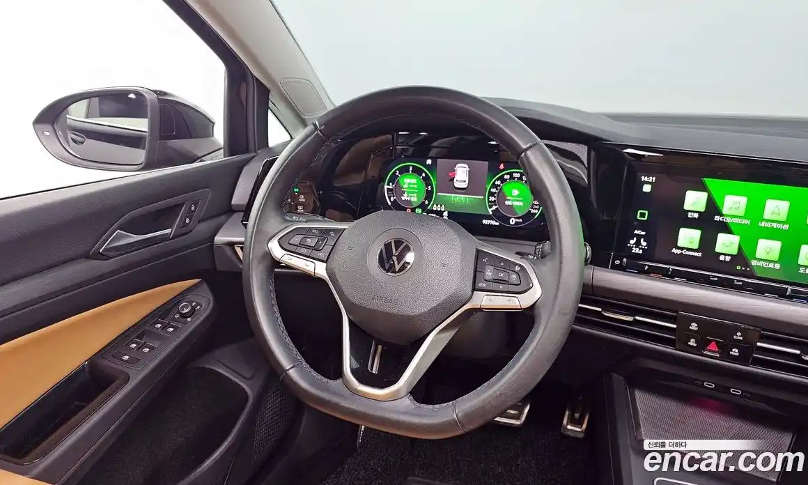 Volkswagen Golf 2022 2.0 Автомат в Москве № 215245, фото 13