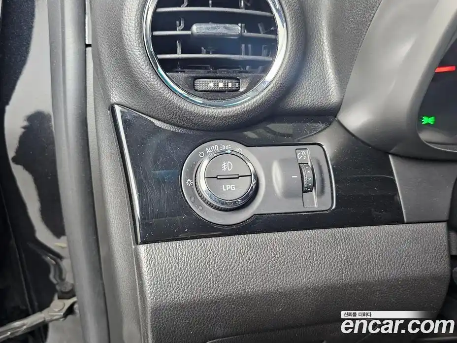 Chevrolet Orlando 2012 2.0 Автомат в Москве № 219760, фото 16