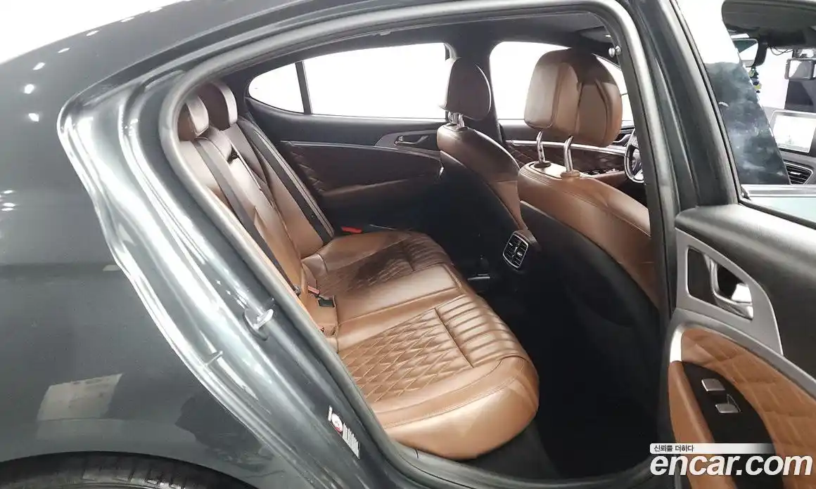 Genesis G70 2018 2.0 Автомат в Москве № 22198, фото 11