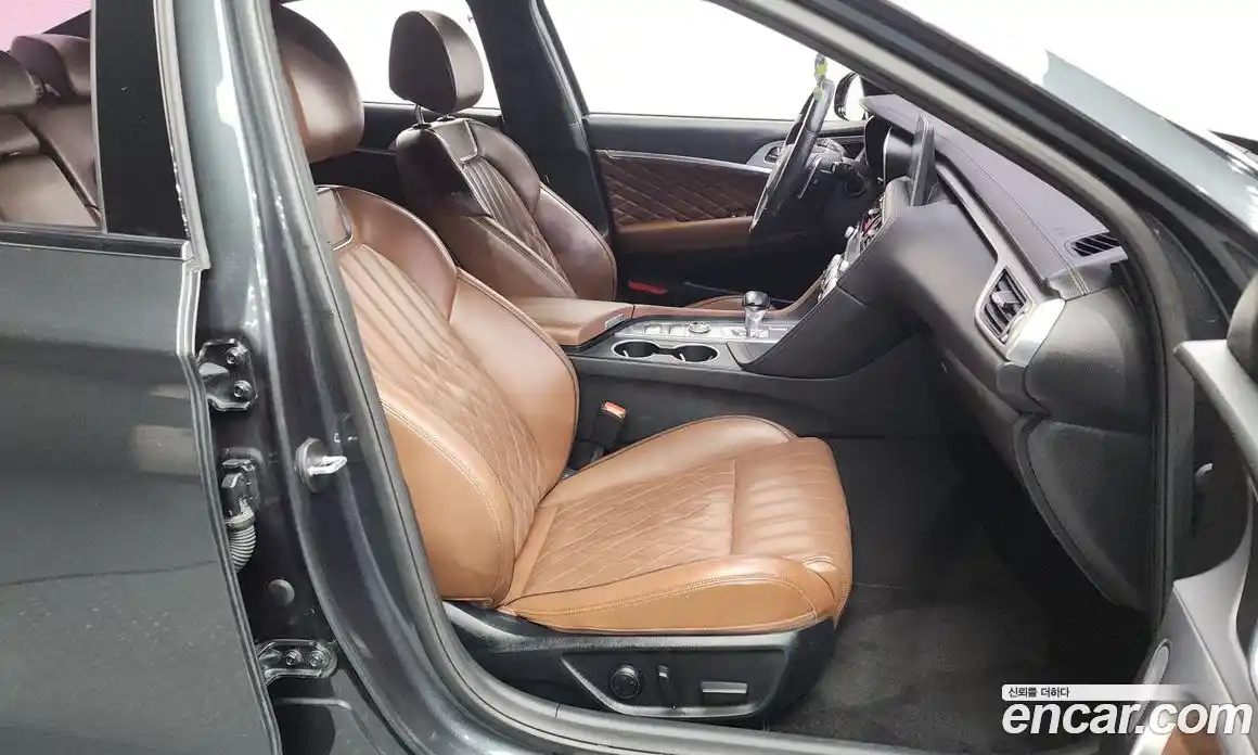 Genesis G70 2018 2.0 Автомат в Москве № 22198, фото 17