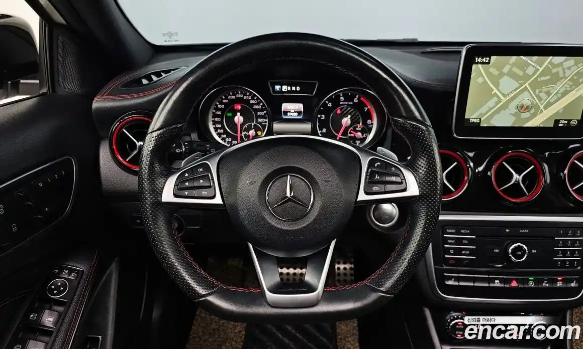 Mercedes-Benz GLA-Class 2016 2.0 Автомат в Москве № 223242, фото 13