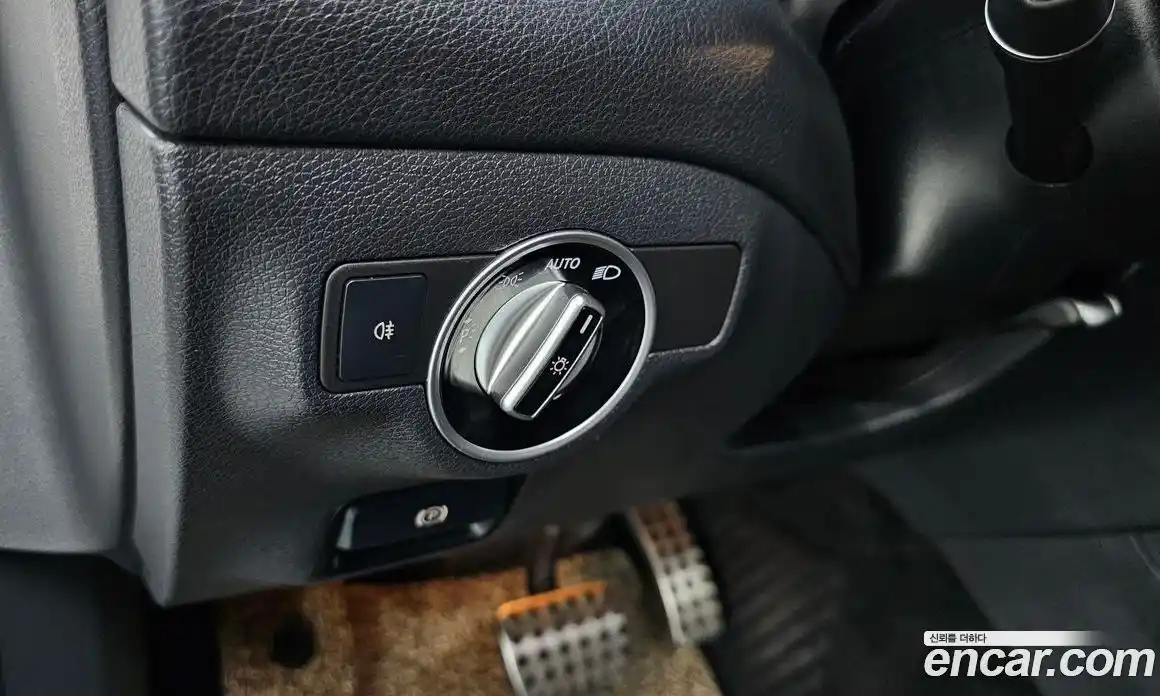 Mercedes-Benz GLA-Class 2016 2.0 Автомат в Москве № 223242, фото 18