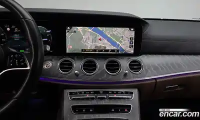 Mercedes-Benz E-Class, 2022