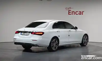 Mercedes-Benz E-Class 2022 2.0 Автомат в Москве № 223325, миниатюра 5