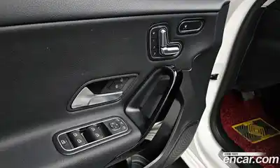 Mercedes-Benz A-Class 2019 2.0 Автомат в Москве № 224149, миниатюра 11