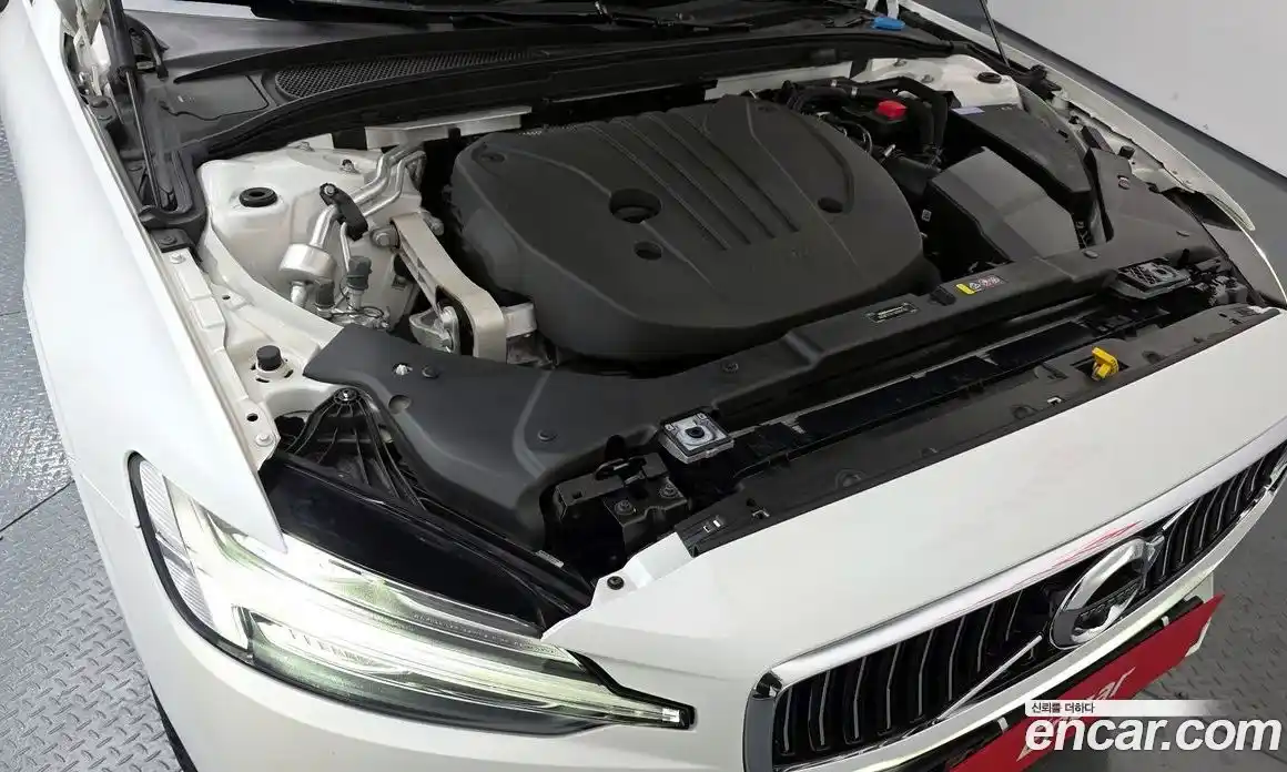 Volvo S60 2022 2.0 Автомат в Москве № 230481, фото 6