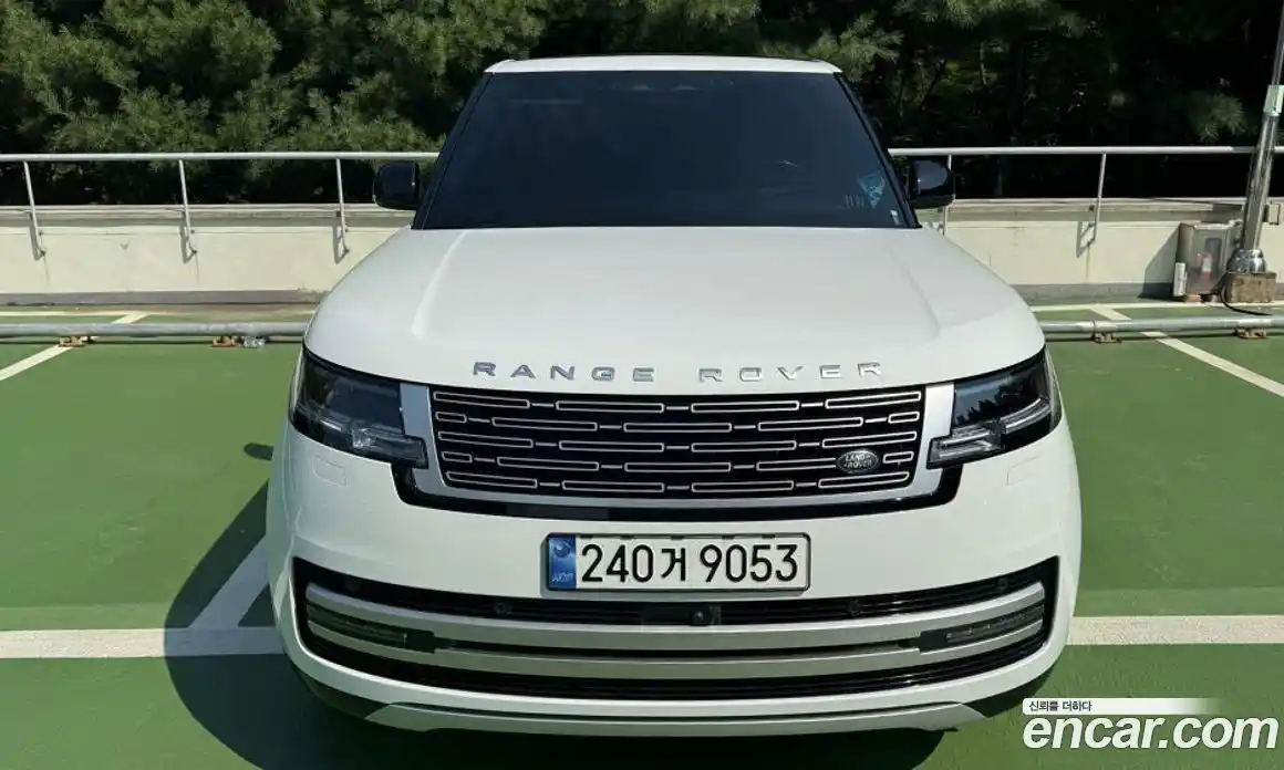 Land Rover Range-Rover 2024 4.4 Автомат в Москве № 231311, фото 1