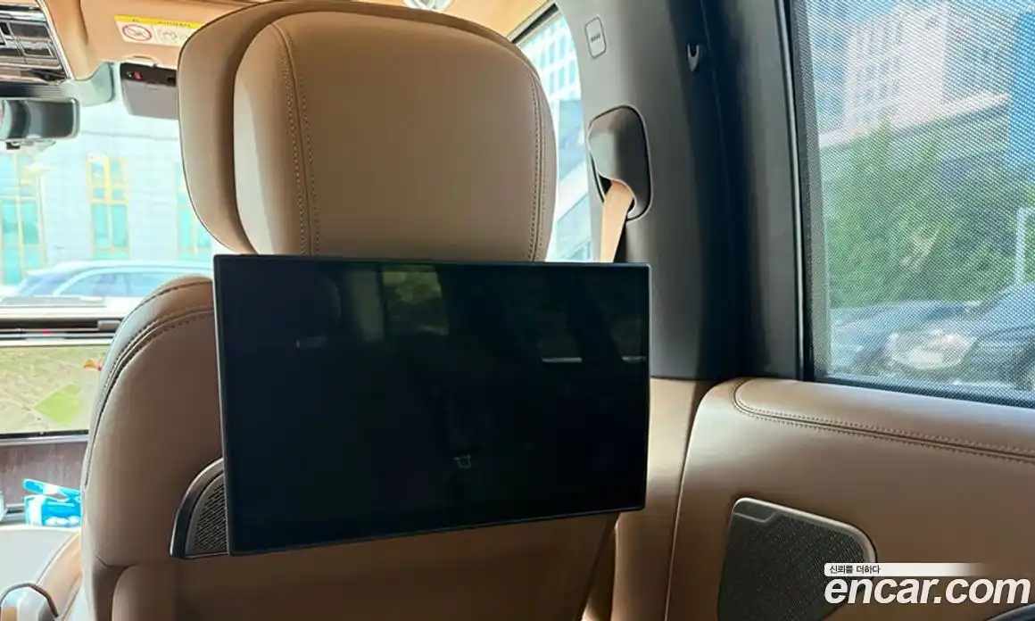 Land Rover Range-Rover 2024 4.4 Автомат в Москве № 231311, фото 16