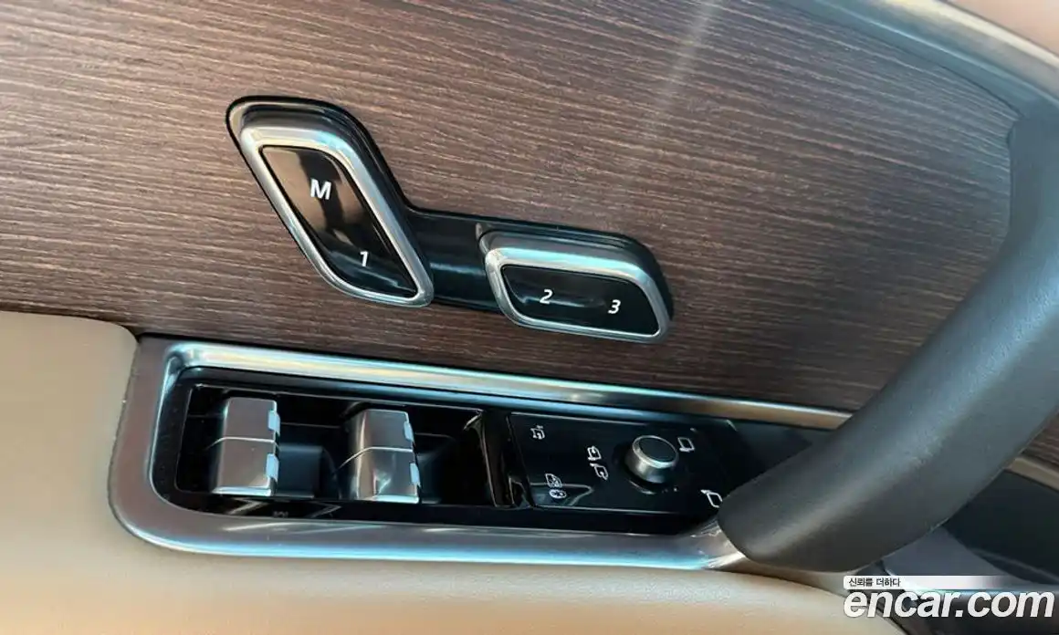 Land Rover Range-Rover 2024 4.4 Автомат в Москве № 231311, фото 18