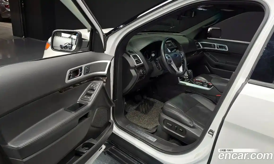 Ford Explorer 2015 3.5 Автомат в Москве № 247274, фото 13