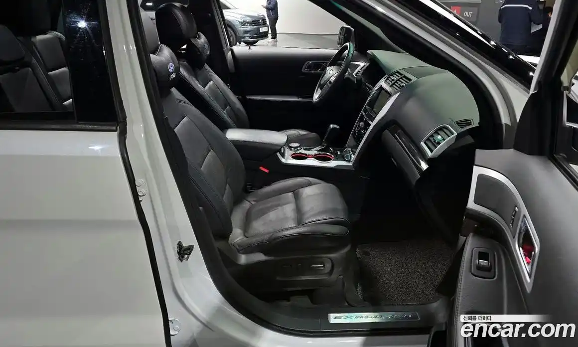 Ford Explorer 2015 3.5 Автомат в Москве № 247274, фото 17