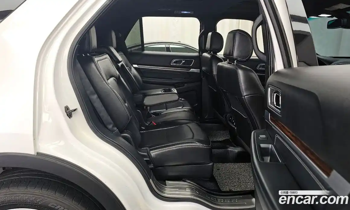 Ford Explorer 2016 3.5 Автомат в Москве № 255563, фото 16