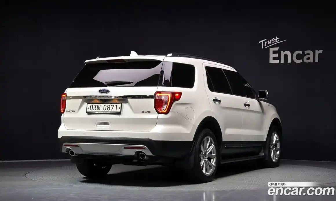 Ford Explorer 2016 3.5 Автомат в Москве № 255563, фото 9