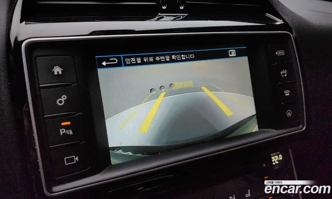 Jaguar XE 2016 2.0 Автомат в Москве № 256055, фото 14