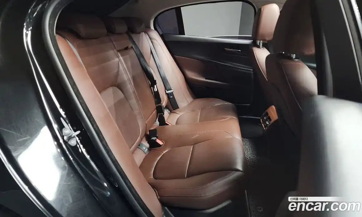 Jaguar XE 2016 2.0 Автомат в Москве № 256055, фото 15