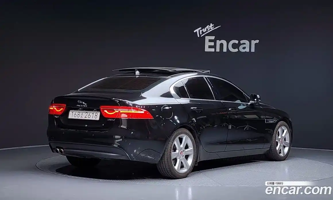 Jaguar XE 2016 2.0 Автомат в Москве № 256055, фото 17