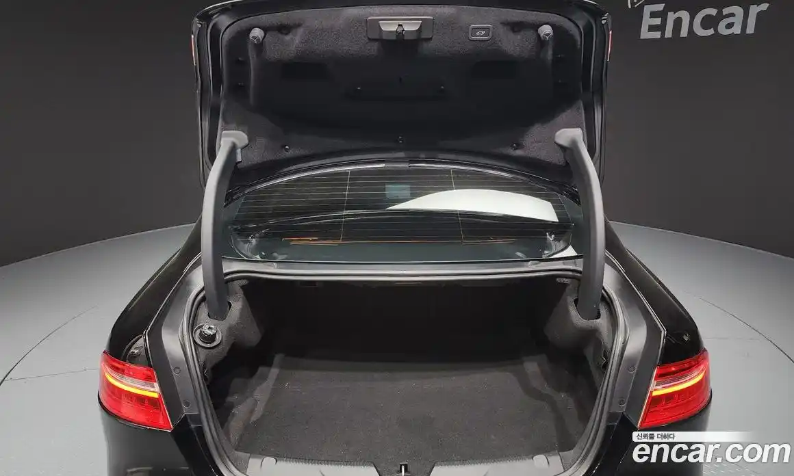 Jaguar XE 2016 2.0 Автомат в Москве № 256055, фото 18