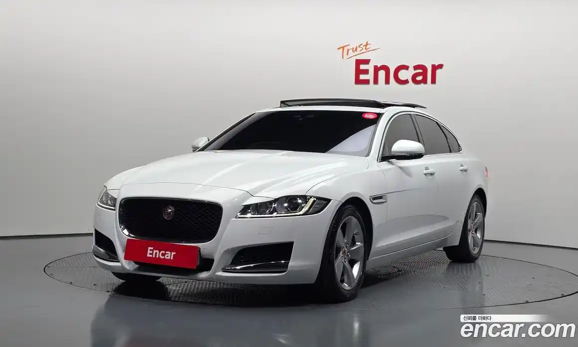 Jaguar XF 2018 2.0 Автомат в Москве № 256079, фото 12