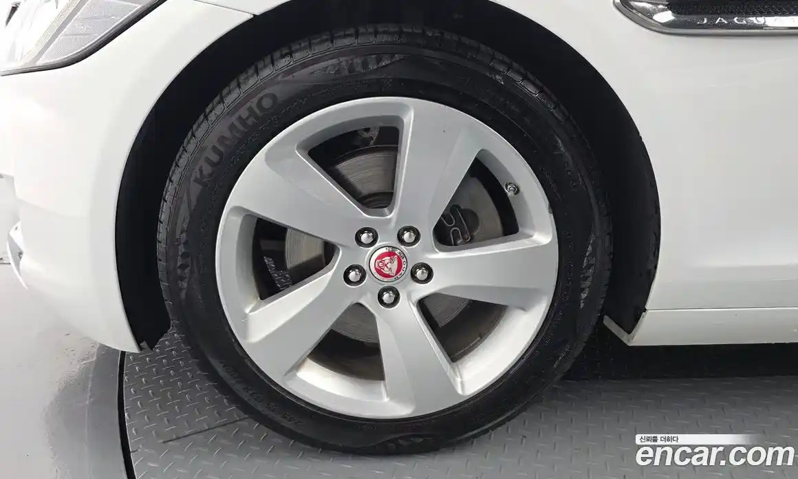 Jaguar XF 2018 2.0 Автомат в Москве № 256079, фото 15