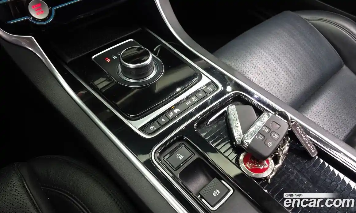 Jaguar XF 2018 2.0 Автомат в Москве № 256079, фото 17