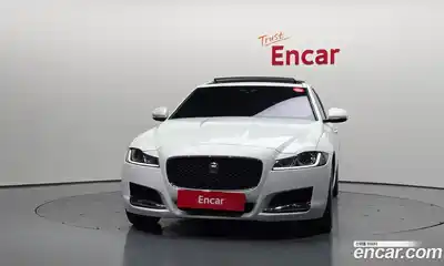 Jaguar XF 2018 2.0 Автомат в Москве № 256079, миниатюра 4