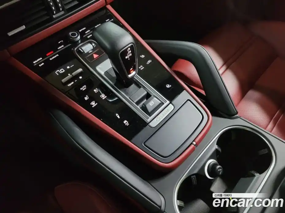 Porsche Cayenne 2021 3.0 Автомат в Москве № 270912, фото 14