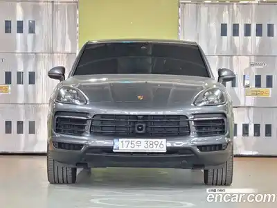 Porsche Cayenne 2021 3.0 Автомат в Москве № 270912, миниатюра 3