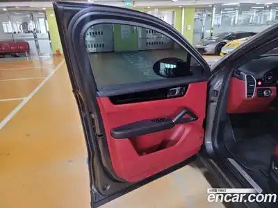 Porsche Cayenne 2021 3.0 Автомат в Москве № 270912, миниатюра 9