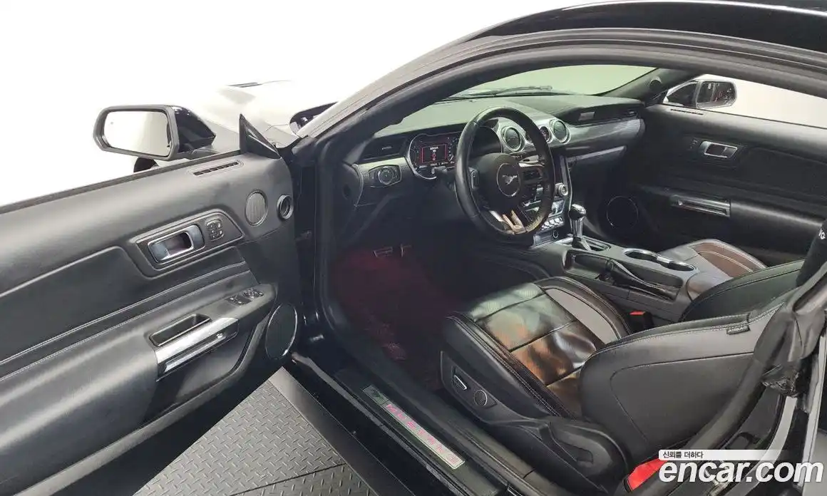 Ford Mustang 2019 2.3 Автомат в Москве № 280962, фото 9