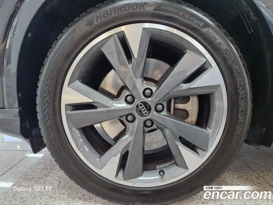 Audi Q4 e-tron 2022 Автомат в Москве № 312453, фото 5